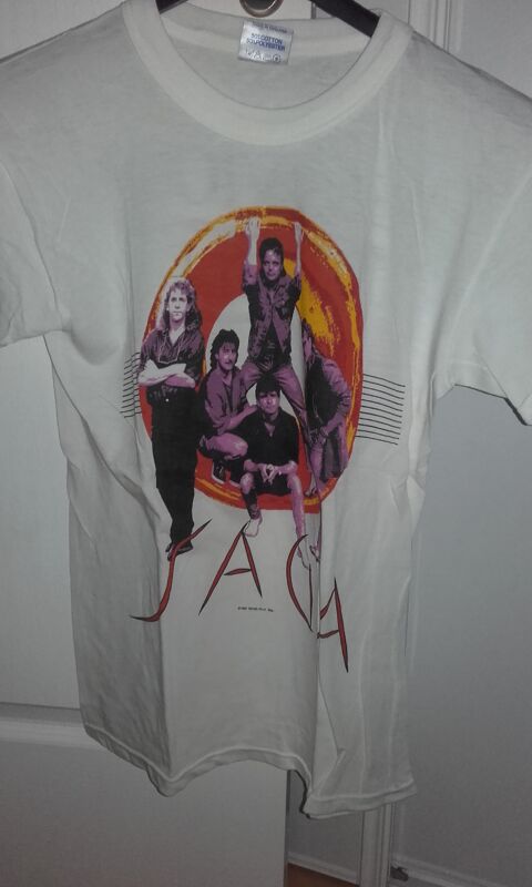 T-Shirt : Saga - Behaviour World Tour '85 - '86 - Taille : M 200 Angers (49)