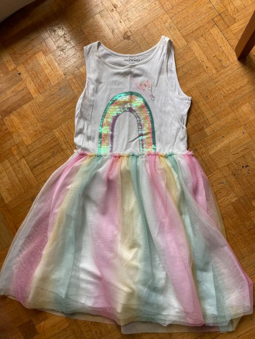 Costumes d&eacute;guisements enfants deux -3- 4-5 &agrave; 7 ans carnaval Jeux / jouets
