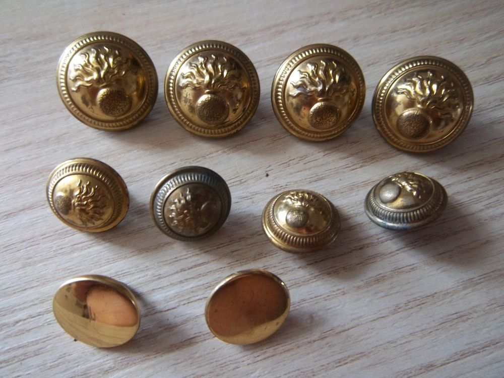 Lot de boutons anciens infanterie collection militaire 