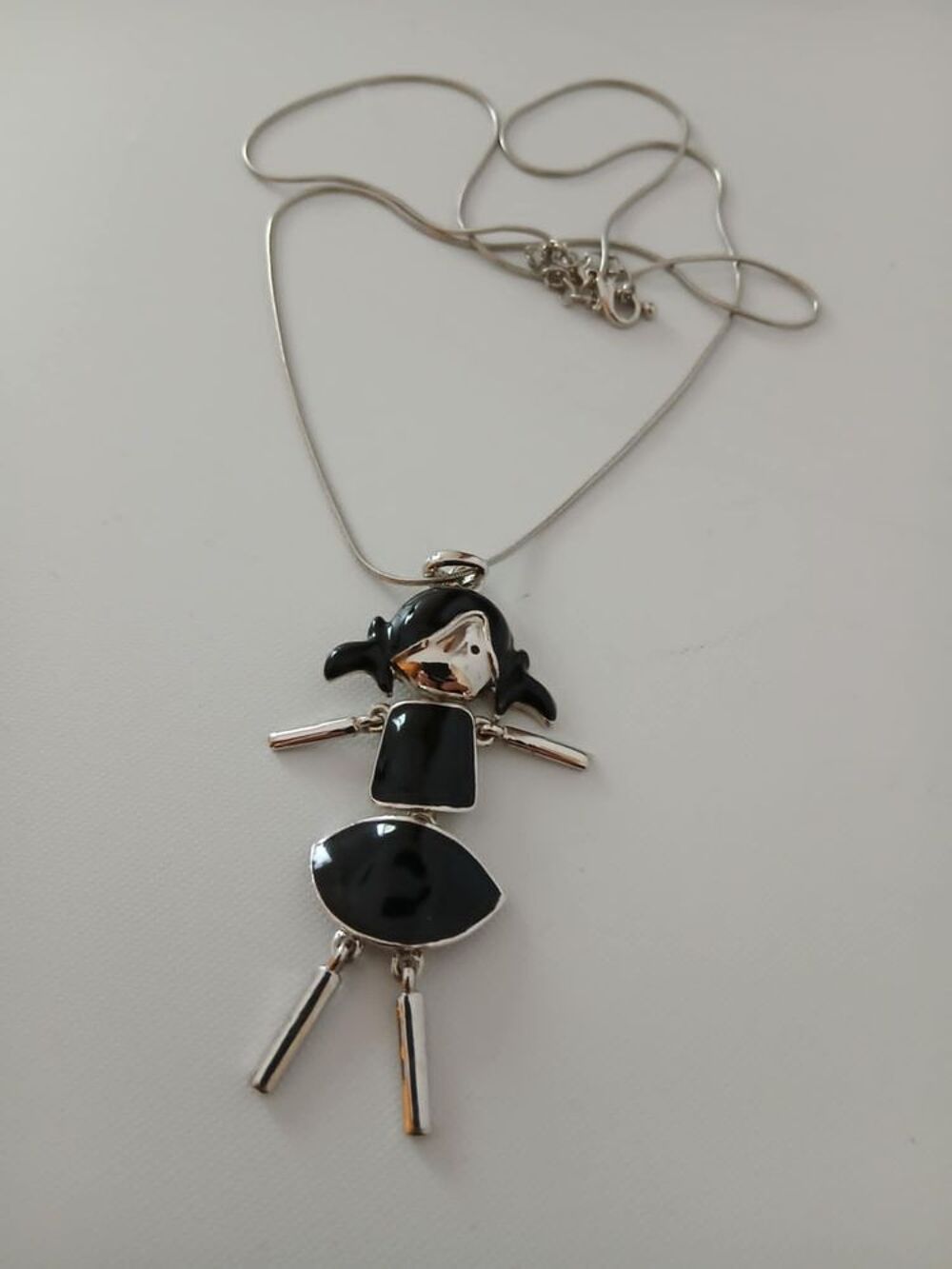  Joli sautoir petite fille articul&eacute;e de marque neuf N&deg;1412 Bijoux et montres