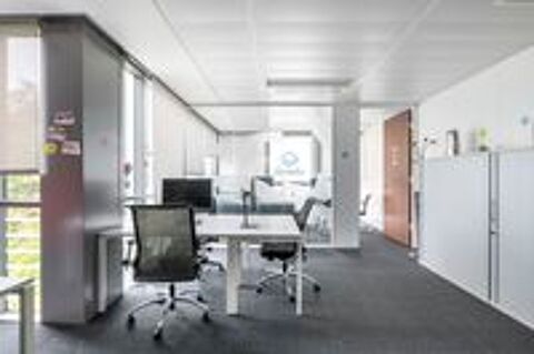   Louez un grand espace de bureau pour 27 personnes à Paris Saint Lazare 