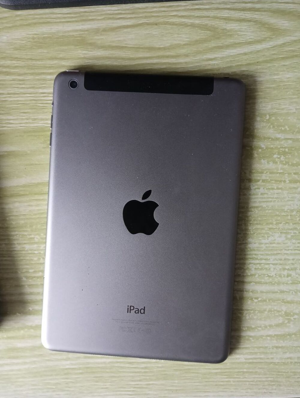 IPad mini 2 16 go Téléphones et tablettes