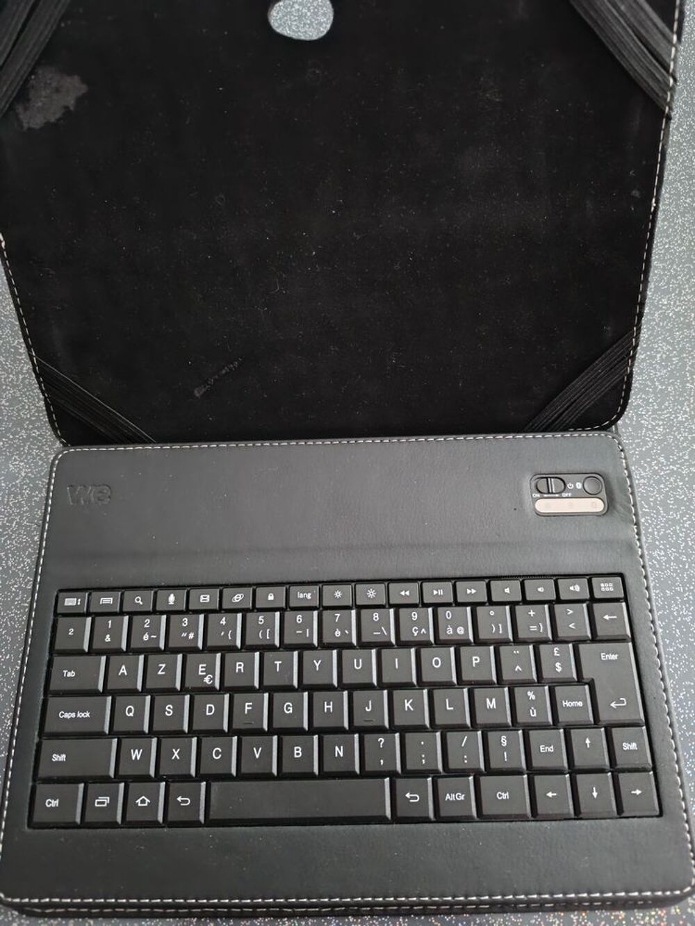 Etui et clavier pour tablette Android 10 Téléphones et tablettes