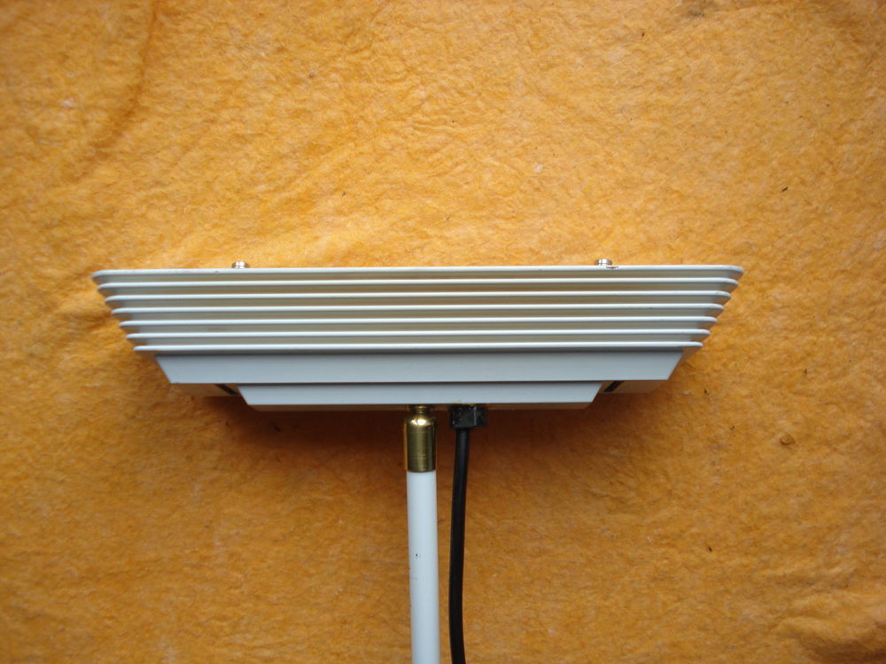 Lampe halog&egrave;ne sur pied avec variateur Electroménager