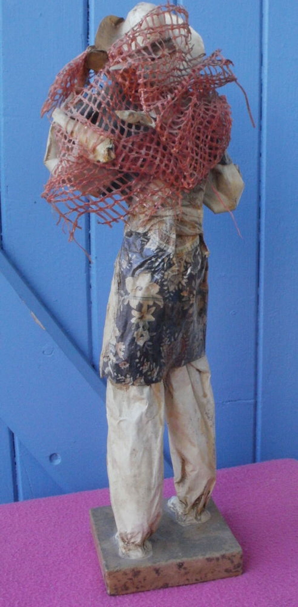 Statue homme - pecheur et son filet, en papier mach&eacute; - H 38 cm Décoration