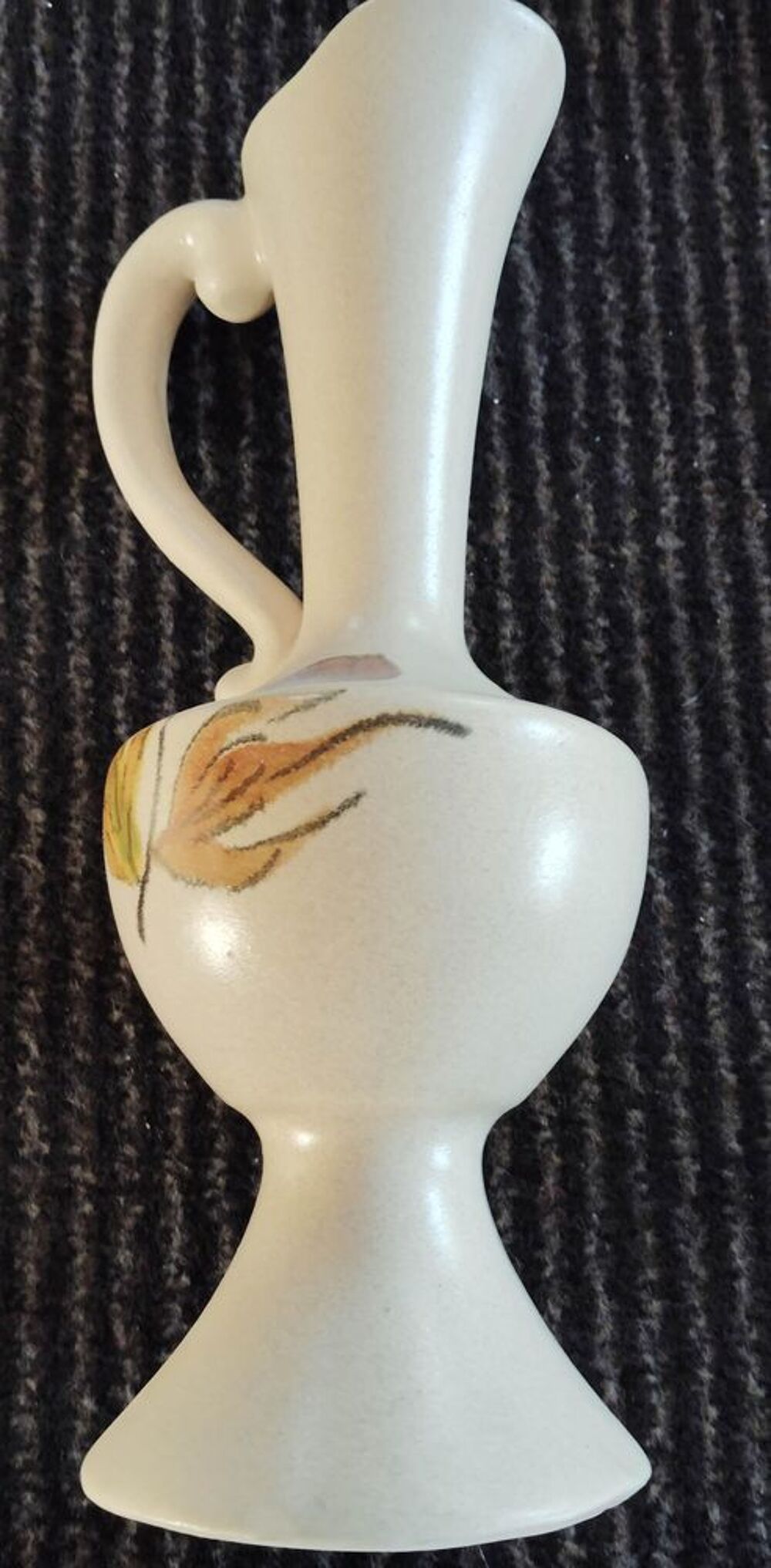 Pichet ou Vase en c&eacute;ramique, de la DR&Ocirc;ME : Poet-laval Décoration