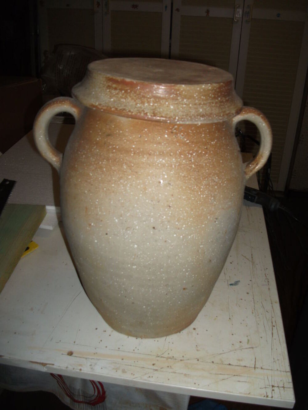 Pot en gr&egrave;s ou saloir Décoration