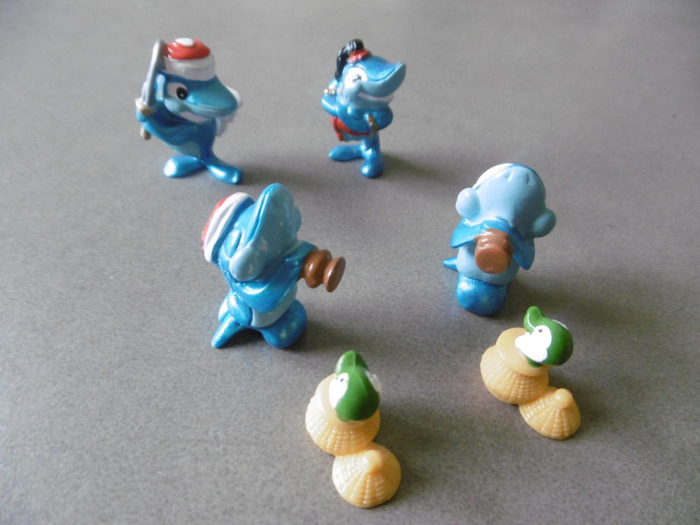 Lot de 23 personnages neufs Kinder Surprise 