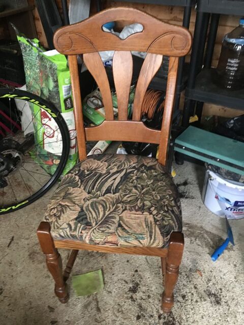 chaises rustiques 40 La Bazoche-Gouet (28)