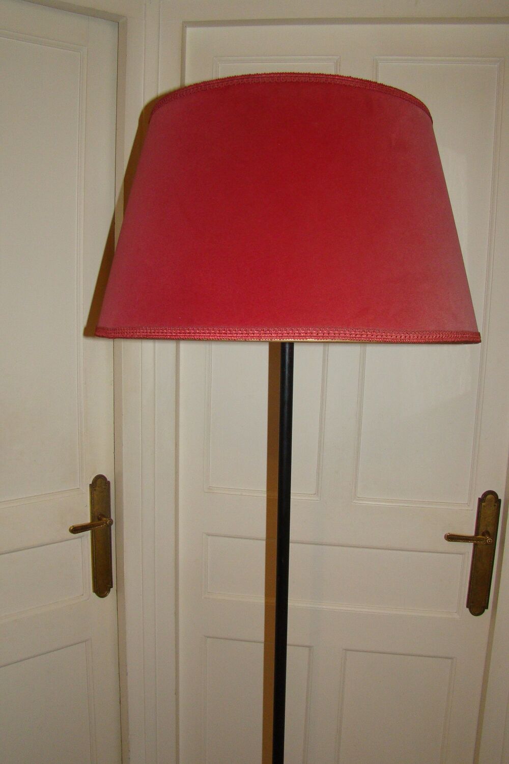 Lampadaire &agrave; pied tripode vintage ann&eacute;es 1950 Décoration