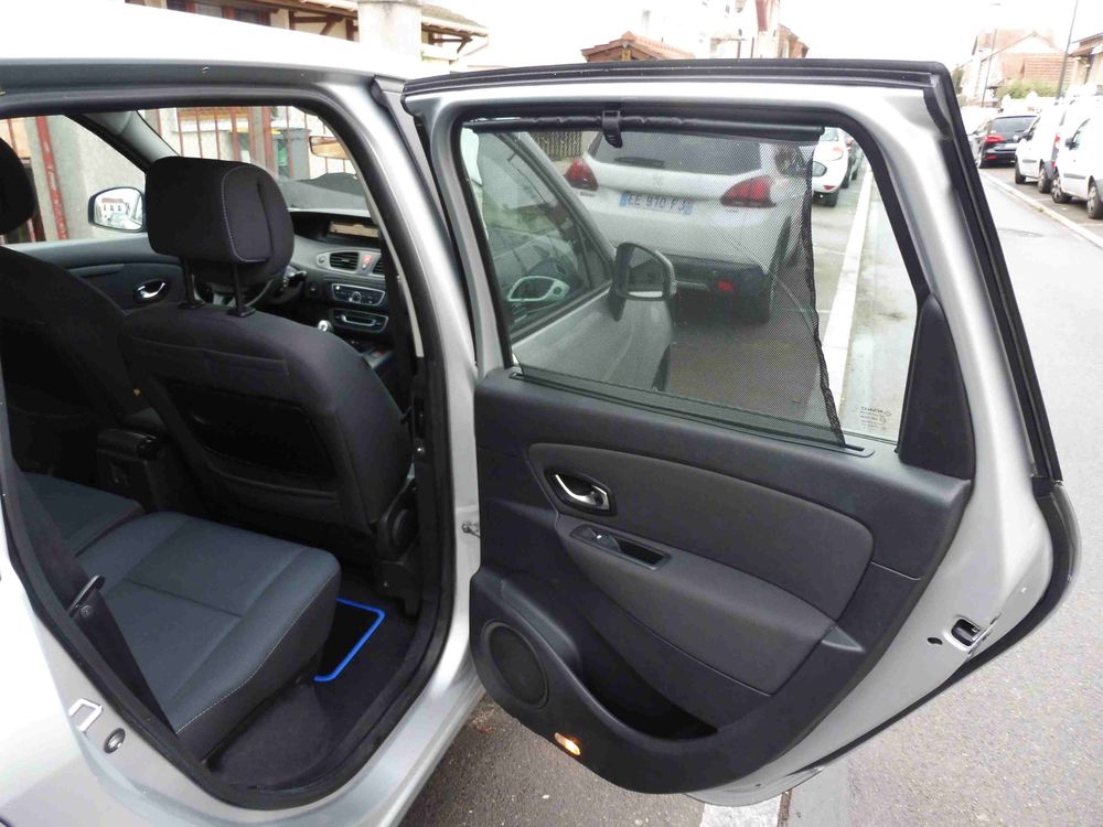 Sc&eacute;nic III Scenic III dCi 105 eco2 Expression 2010 occasion 93430 Villetaneuse