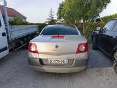 M&eacute;gane Cabriolet 1.6i 16V Privil&egrave;ge A 2006 occasion 10150 Feuges