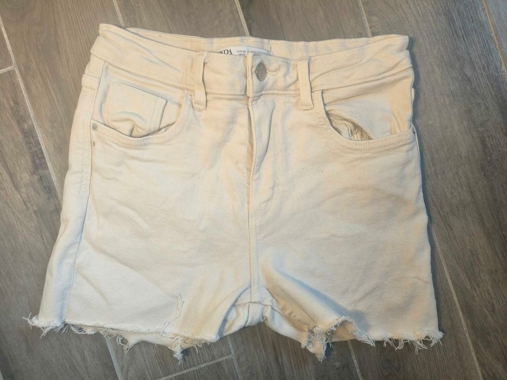 €‹Short en Jean Raccourci Cut-Off Zara (Blanc Cass&eacute; / Ecru) Vêtements