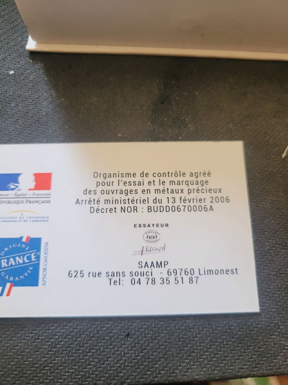 LINGOT ARGENT PUR DE 500g NEUF
AVEC CERTIFICAT DU FONDEUR Bijoux et montres
