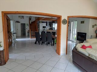  Propri�t�/ch�teau � vendre 6 pi�ces 180 m�