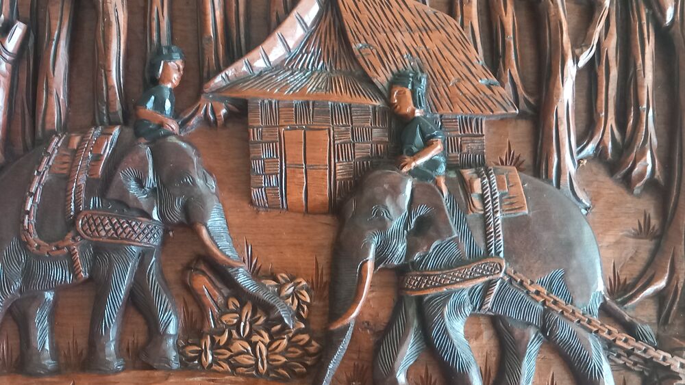 TABLE BOIS BOIS ASIATIQUE TRAVAIL REMARQUABLE Meubles