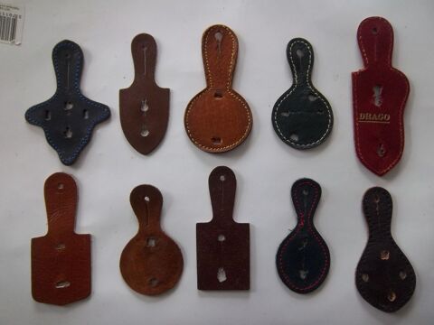 lot 10 cuirs support insignes militaire 10 Valognes (50)