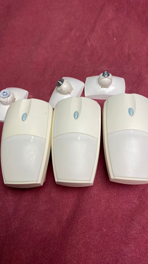 un d�tecteur animaux DM260 Diagral 2010 65 Bagnols-sur-C�ze (30)