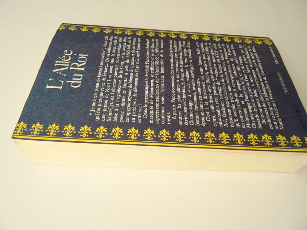 Roman historique CHANDERNAGOR L'ALL&Eacute;E du ROI Broch&eacute; Livres et BD