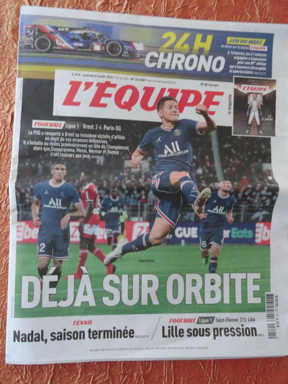 " UNES " du Journal L'EQUIPE 