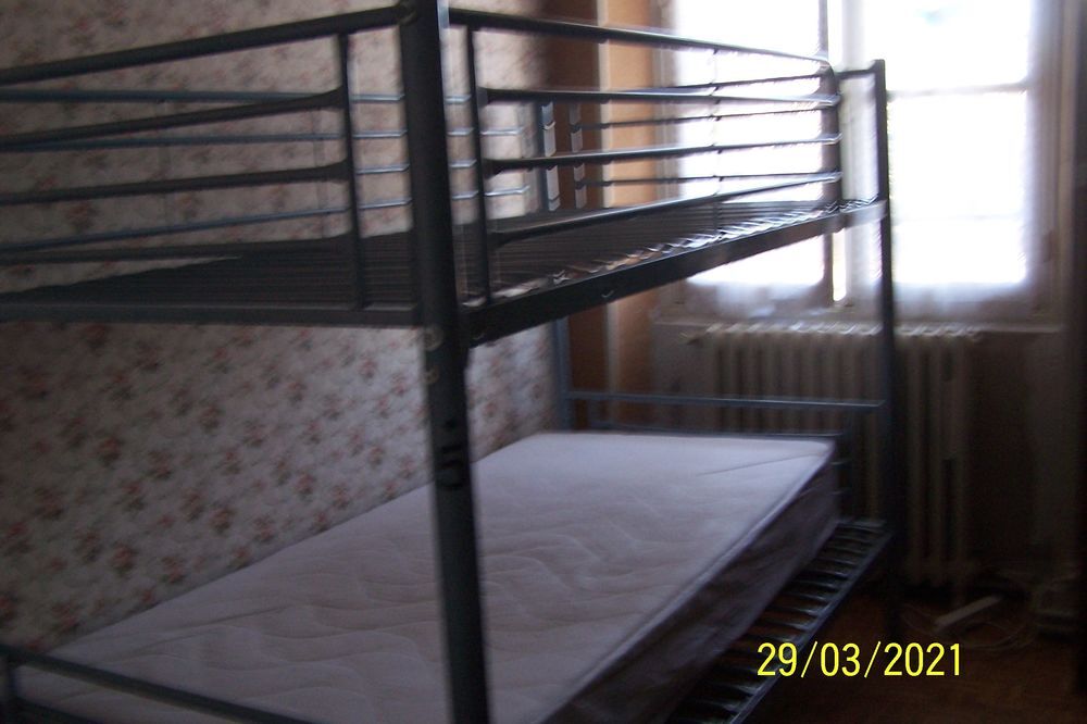 A SAISIR LITS JUMEAUX SUPER ETAT STRUCTURE TOUT EN METAL Meubles