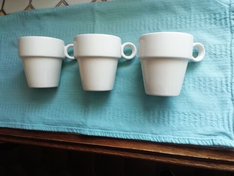 Tasses neuves 1970  style Thomas 5 Noyelles-l�s-Vermelles (62)