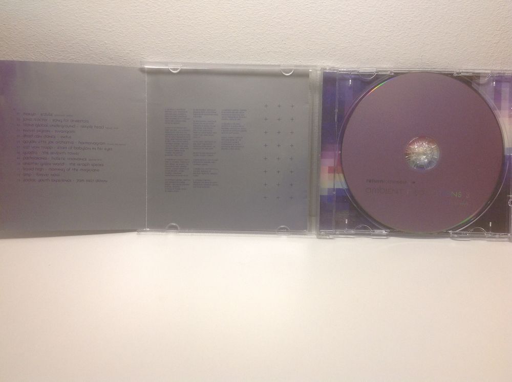 RETURN TO THE SOURCE AMBIENT M&Eacute;DITATIONS 3 Envoi Possible
CD et vinyles