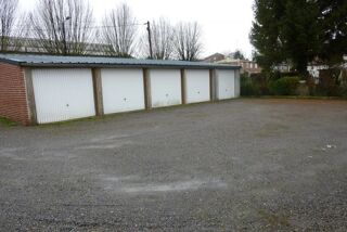  Parking / Garage à louer 16 m²