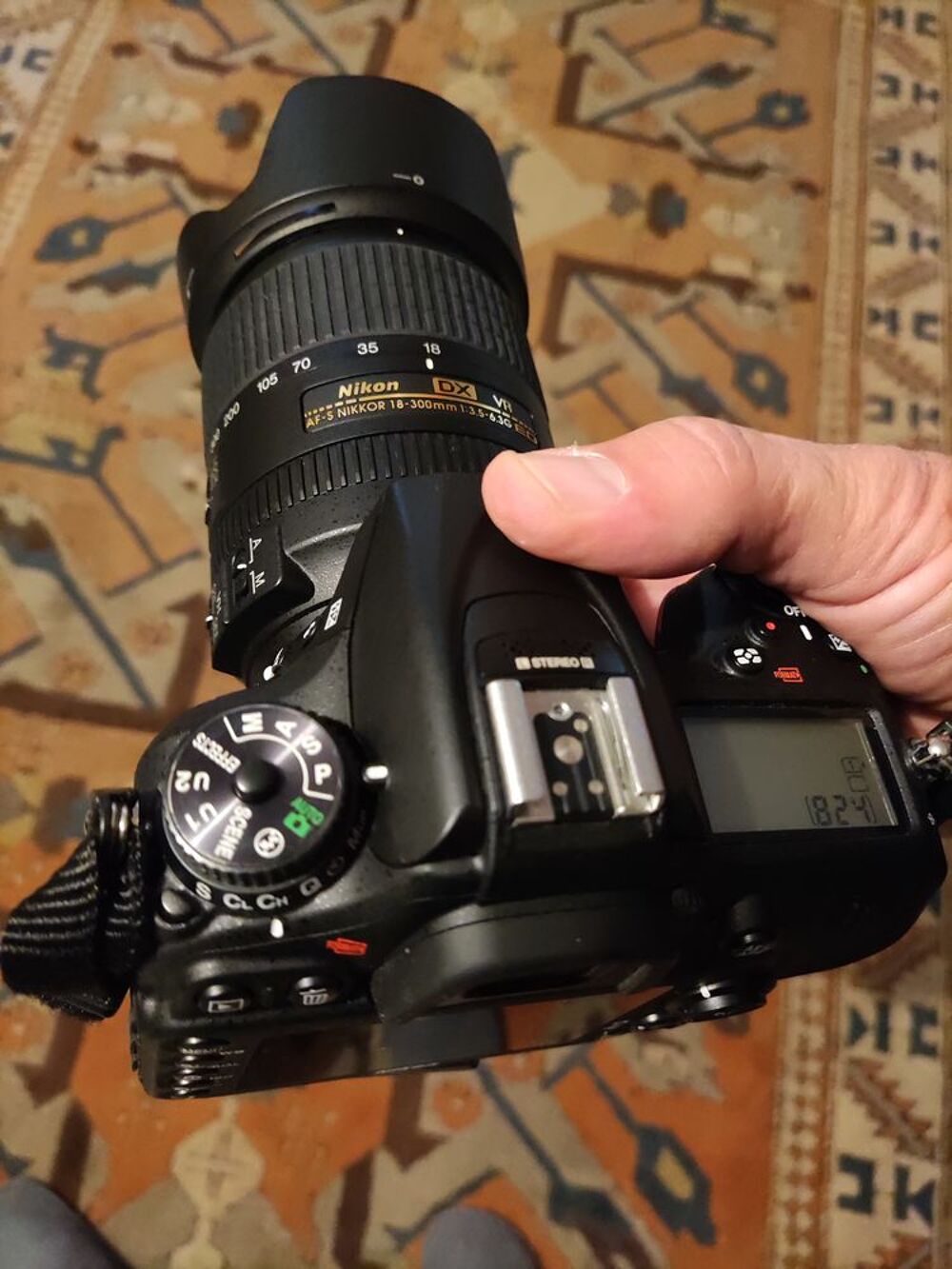 Appareil photo nikon + objectifs tr&egrave;s tr&egrave;s peu servi Photos/Video/TV