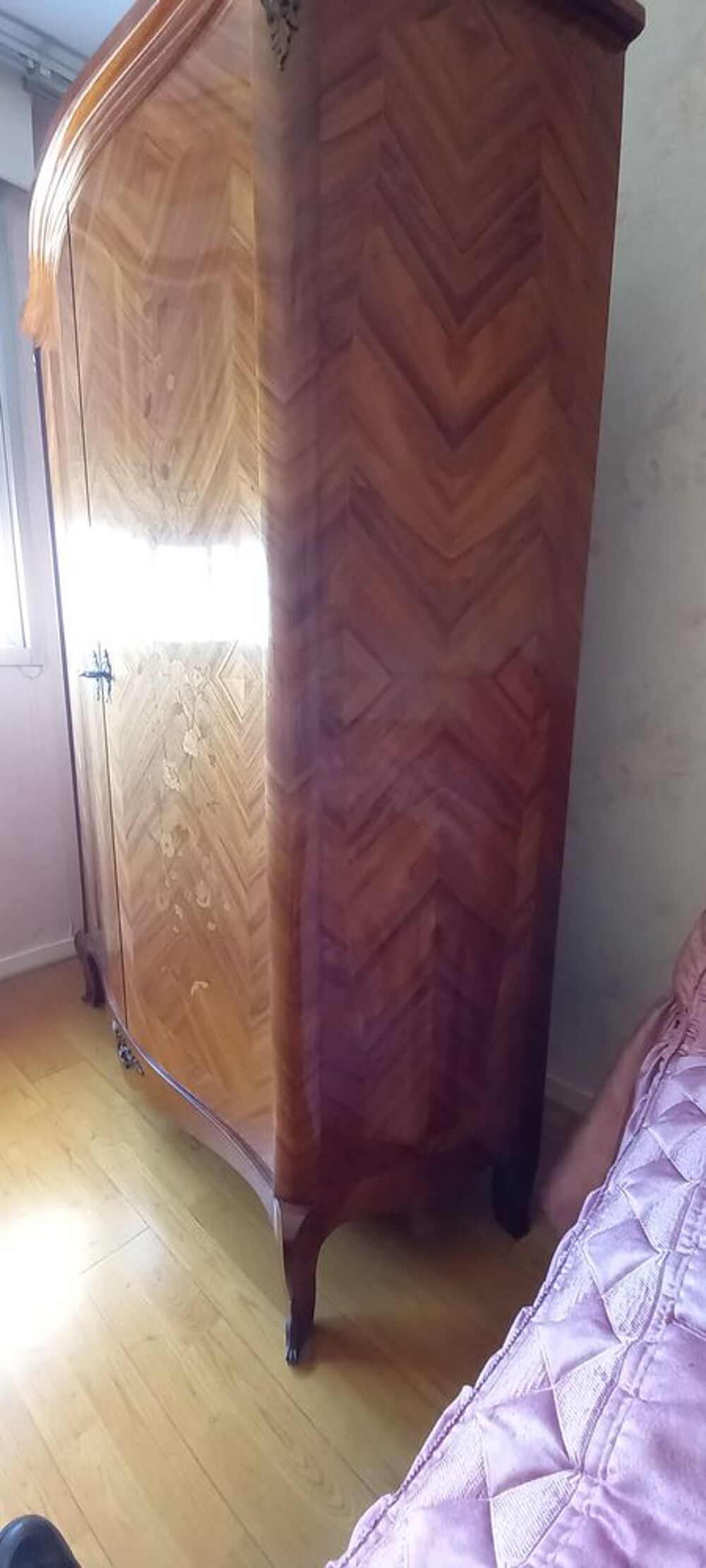 Armoire ancienne bois de rose Meubles