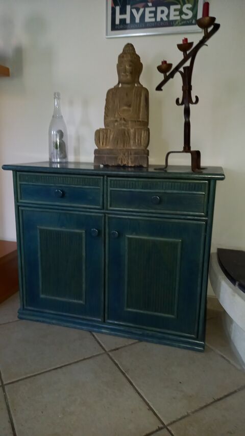 meuble deux portes deux tiroirs  tr�s bon �tat  280 La Garde (83)