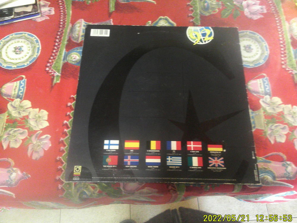 Disque 33 Tours de : CONFETTI ' S - en " T.B.E " 