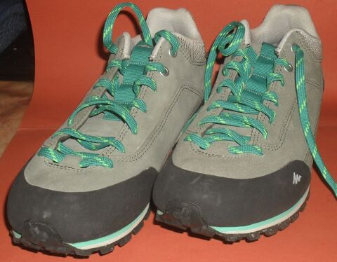 Chaussures de marche Quechua Taille 40. 25 Montreuil (93)