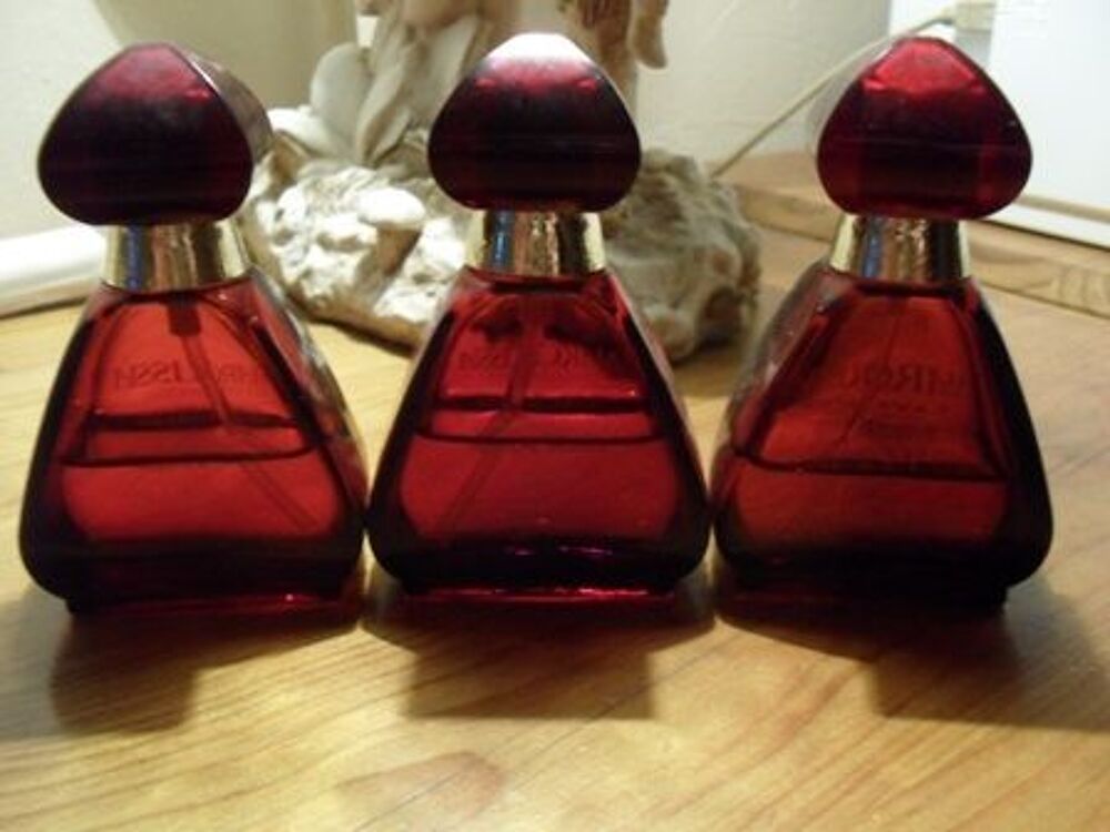 EAU DE TOILETTE Bijoux et montres