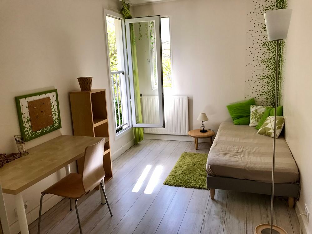 Location Colocation Belle chambre dans maison avec grand jardin Cergy