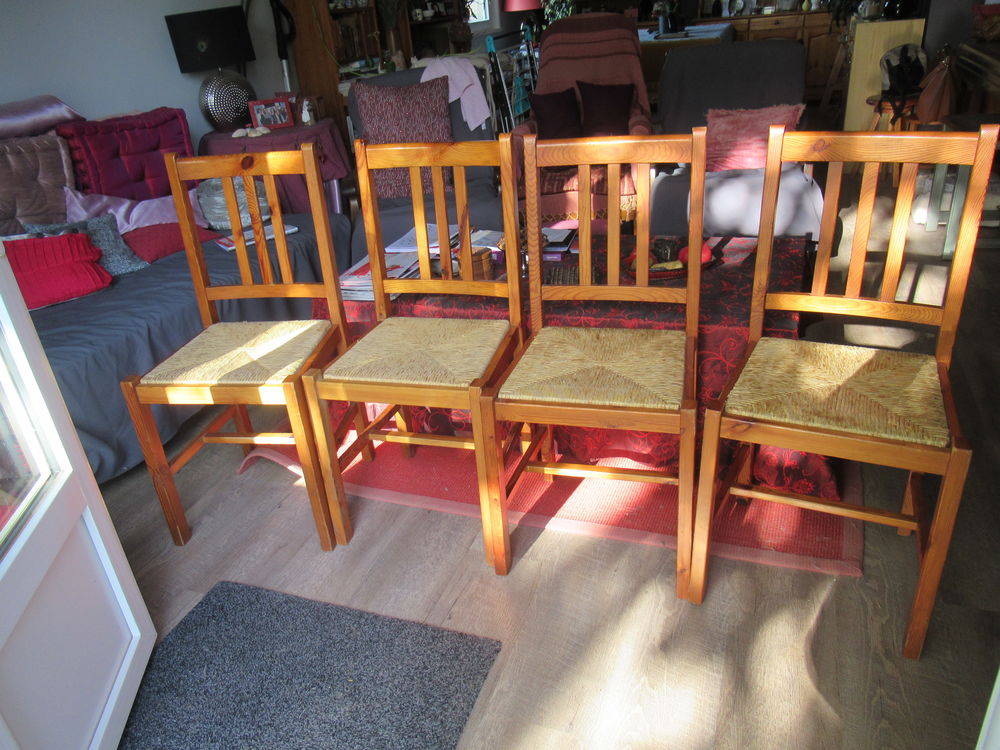 1 lot de 4 chaises Meubles