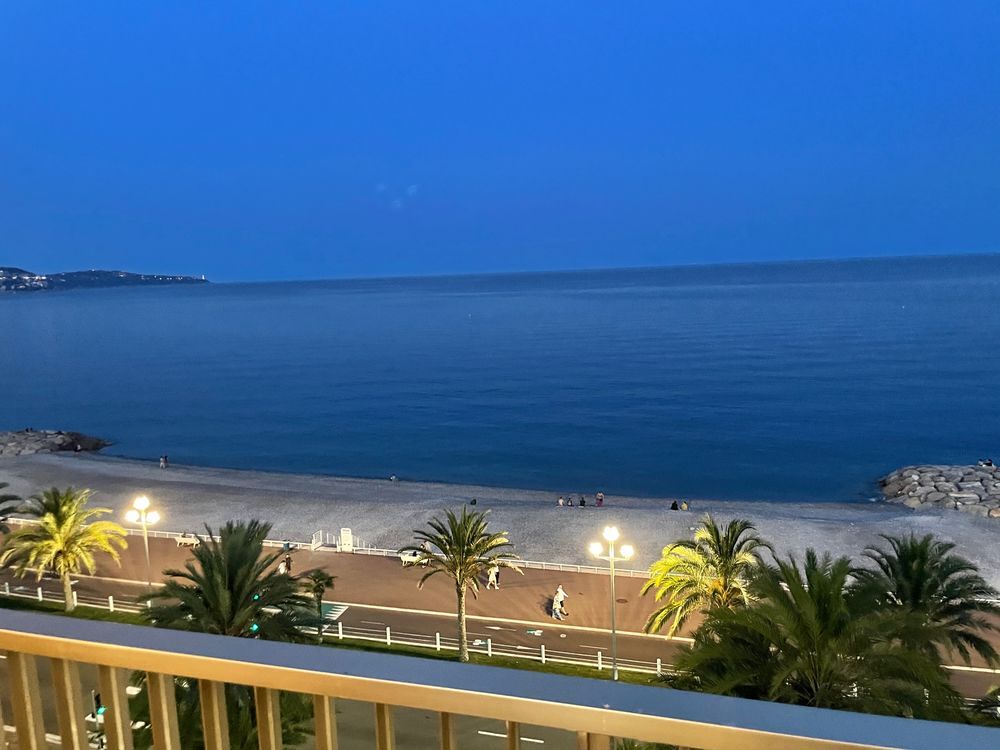 Location Appartement STUDIO sur LA PROMENADE DES ANGLAIS Nice