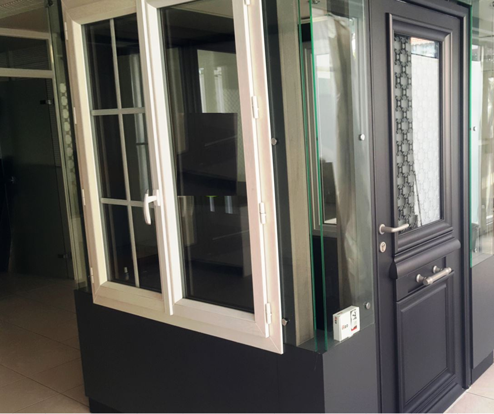   Modules de pr�sentation VERRE pour 3 fen�tres 1 porte entr�e 
