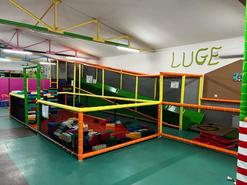 AIRES DE JEUX INT&Eacute;RIEURES INDOOR PLAY CONCEPT Jeux / jouets