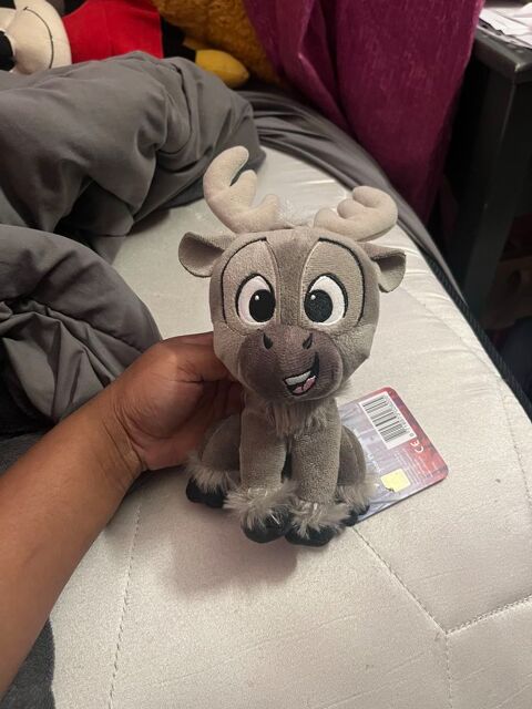 peluche Disney Sven reine des neiges 17 Courcouronnes (91)