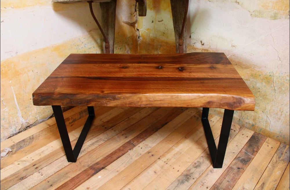 Table basse en noyer Meubles