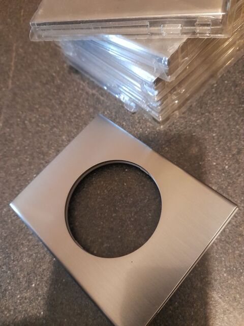 Plaque legrand celiane inox bross  neuve 69101 24 Poitiers (86)