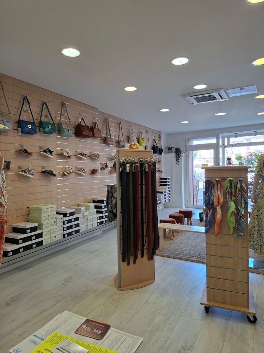 Vente Autre BAIL LOCAL COMMERCIAL 65M2 A CEDER Vaison-la-romaine