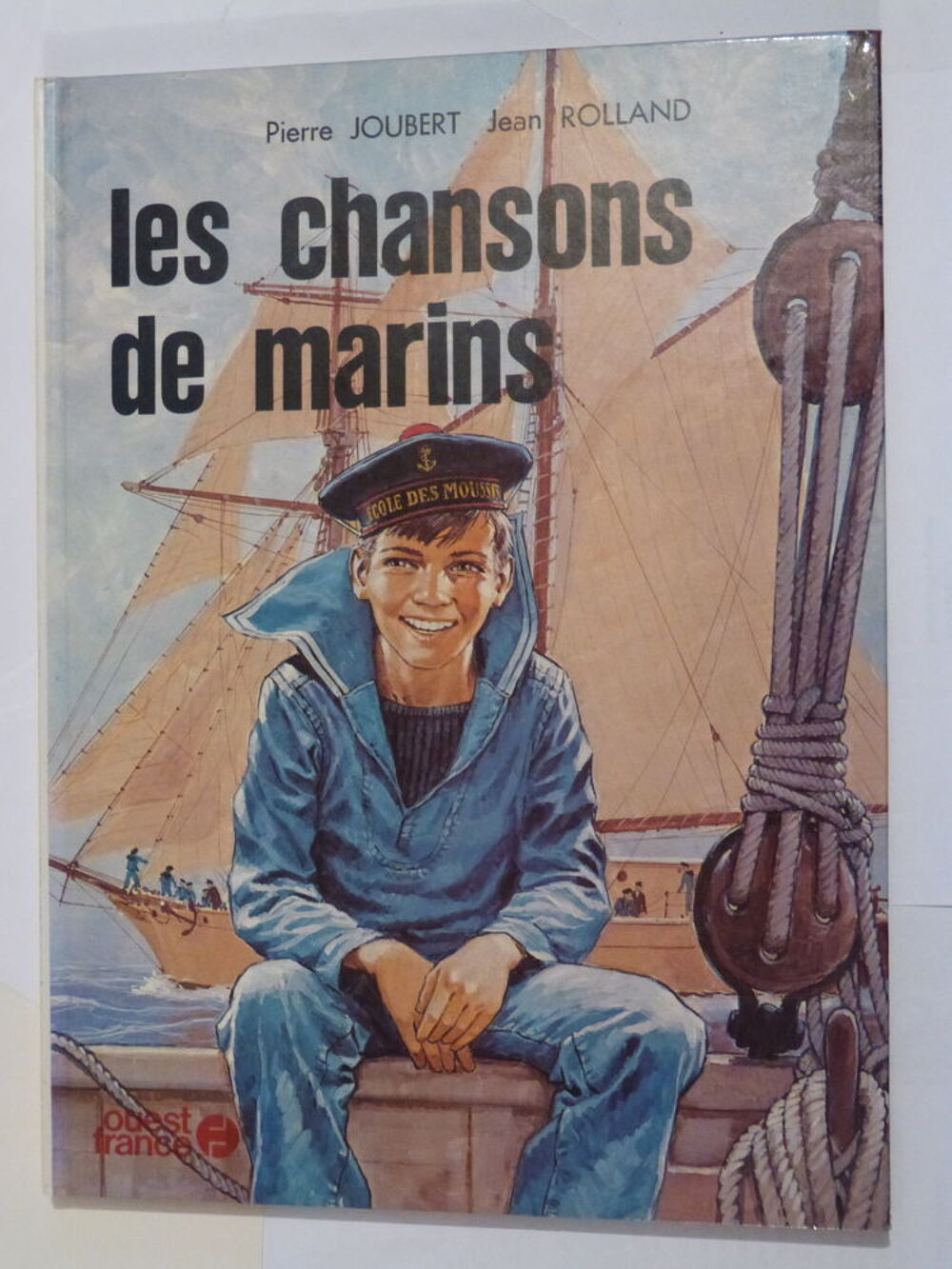 LES CHANSONS DE MARINS illustrations PIERRE JOUBERT Livres et BD