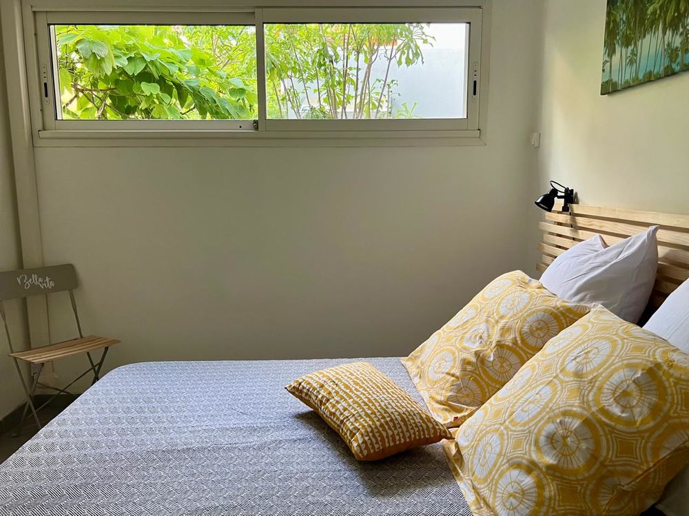 Location Appartement T3 meublé Centre ville ST-PIERRE avec piscine et parking Saint-pierre