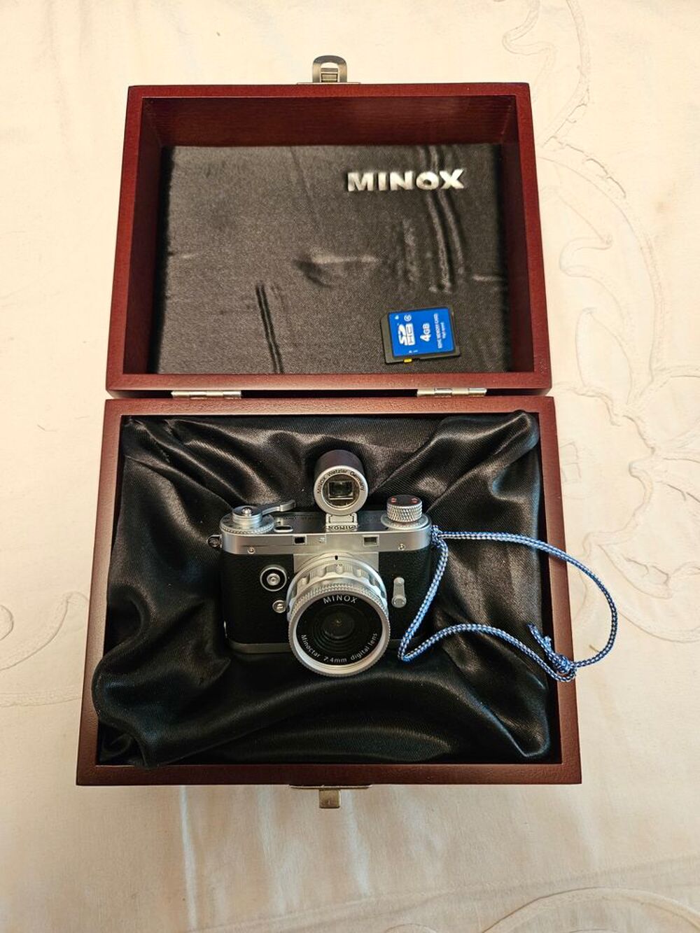 Appareil photo num&eacute;rique de marque Minox Photos/Video/TV
