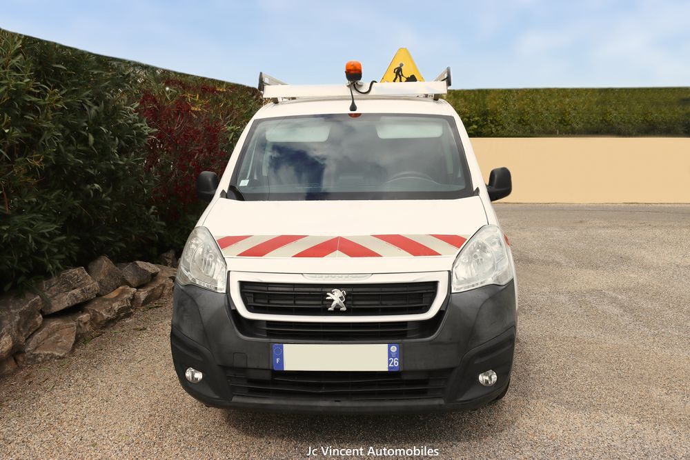 Partner PARTNER FOURGON LONG 1.6 BLUEHDI 100 S&S BVM5 PREMIUM 2018 occasion 26450 Cl&eacute;on-d'Andran