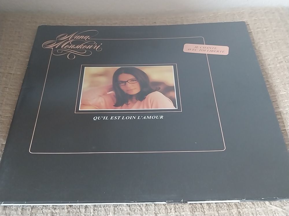 NANA MOUSKOURI Qu'il' est loin l'amour 1981 Vinyle 33T CD et vinyles