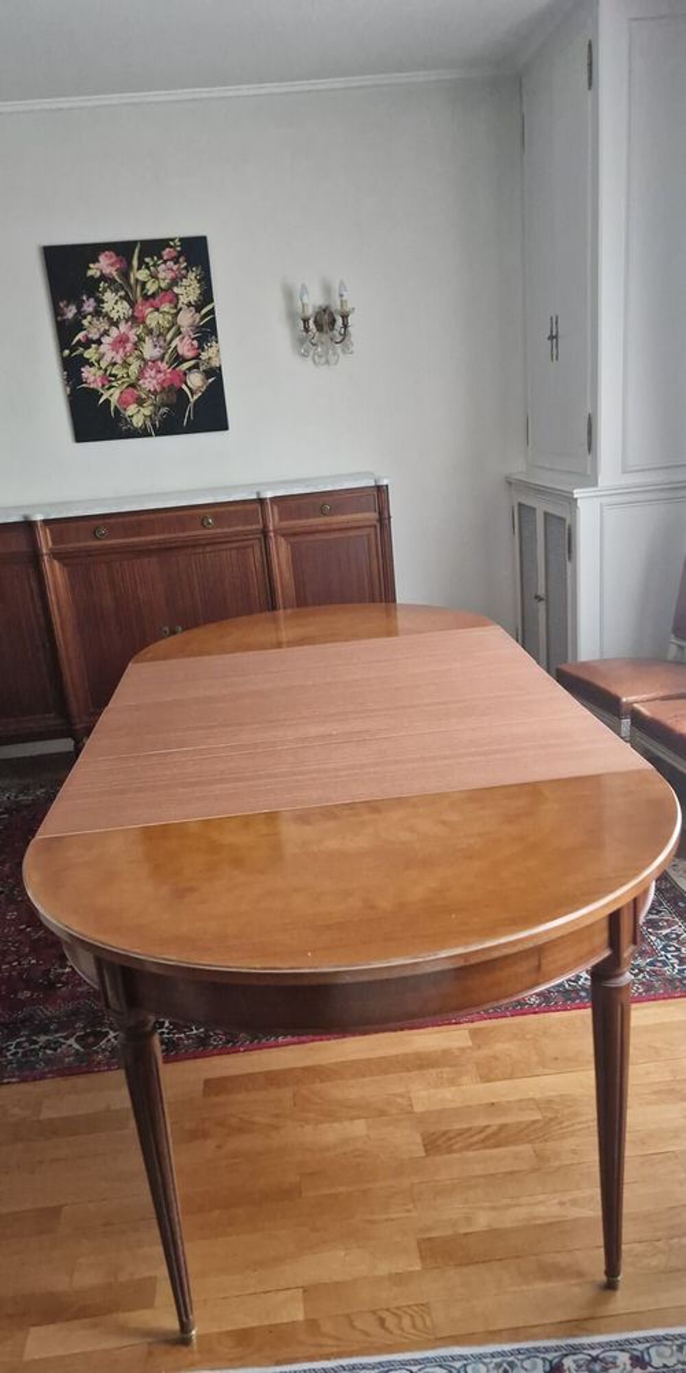 table ronde style Louis XVI avec 3 rallonges Meubles