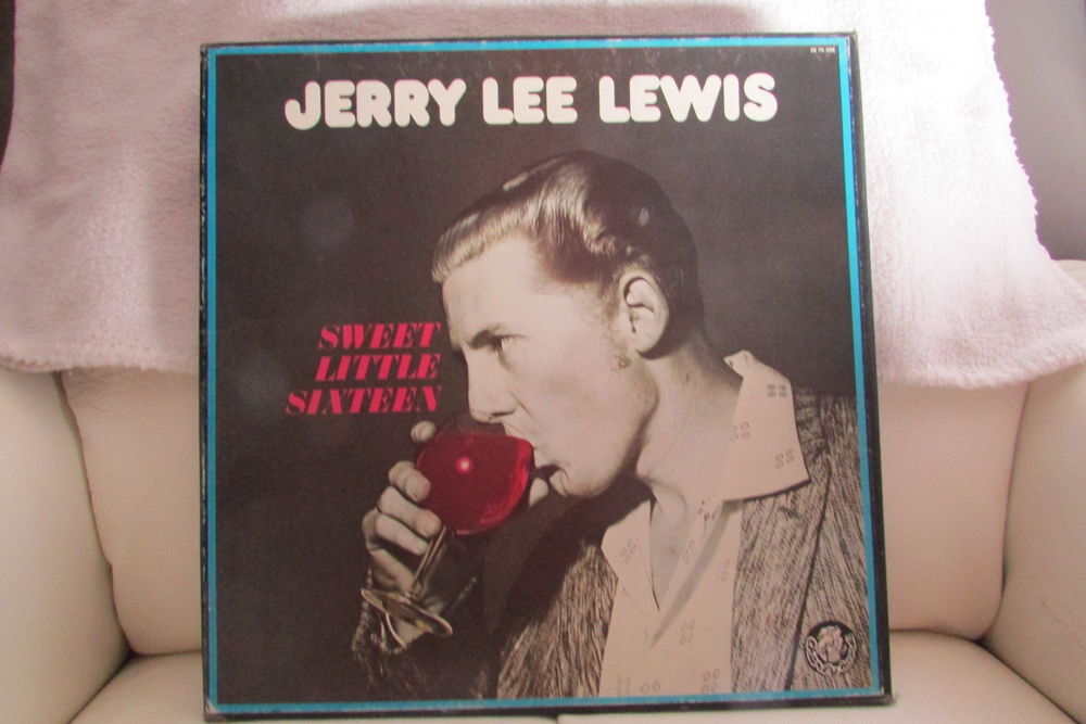 2 COFFRETS VINYLES CD et vinyles